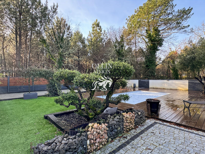 Villa - 175 m² - 6 pièces