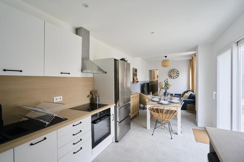 Maison - 130 m² - 8 pièces