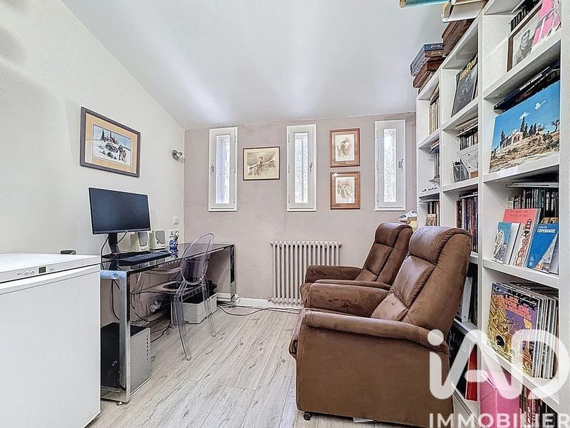 Maison - 284 m² - 10 pièces