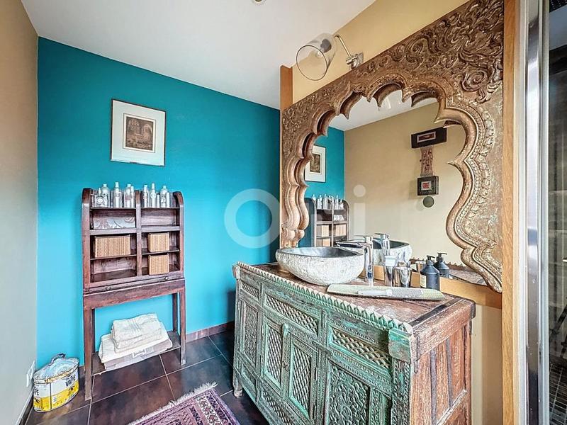 Demeure - 216 m² - 6 pièces