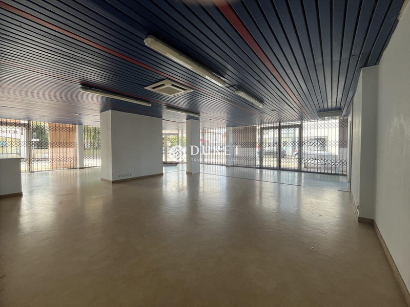 Local commercial - 140 m²