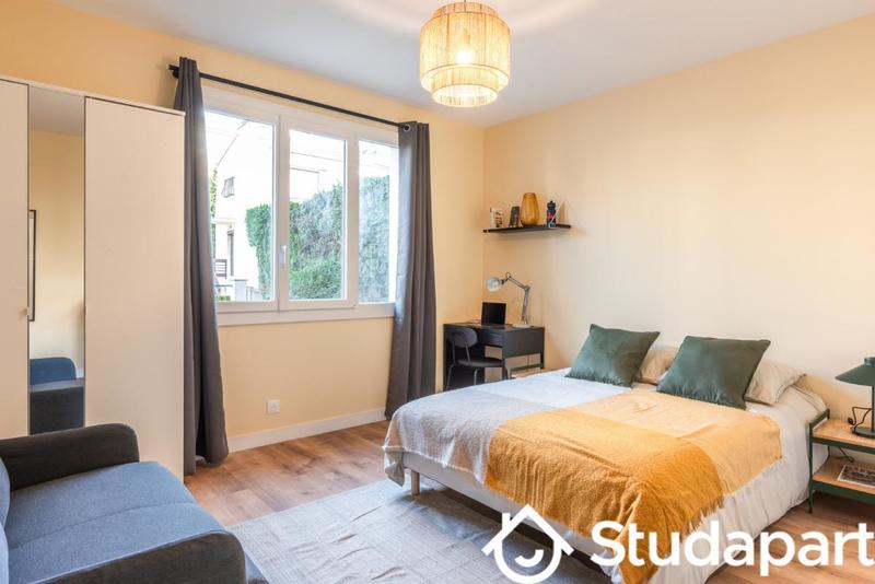 Chambre - 12 m² - 1 pièce