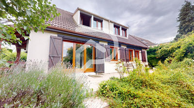 Maison - 136 m² - 6 pièces