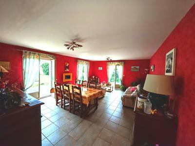 Maison - 106 m² - 4 pièces