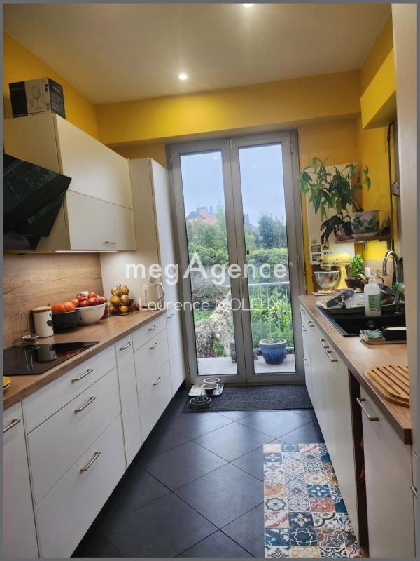 Maison - 245 m² - 7 pièces