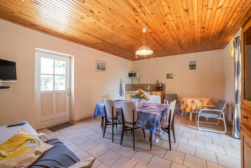 Maison - 235 m² - 8 pièces