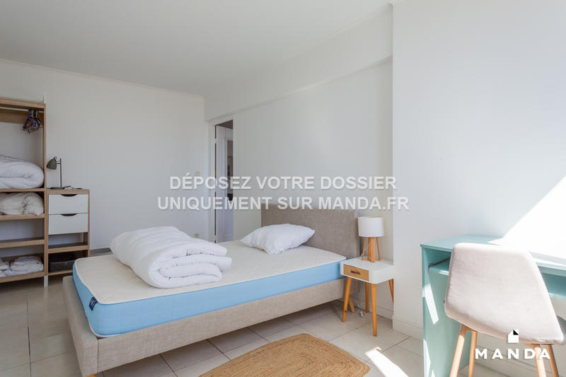 Chambre - 10 m² - 5 pièces