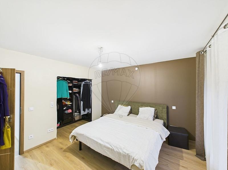 Maison - 190 m² - 5 pièces