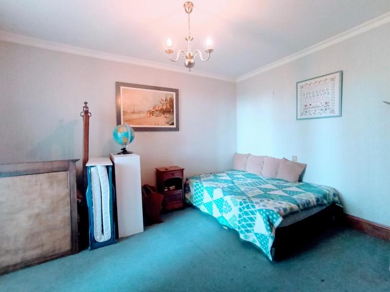 Maison - 292 m² - 11 pièces