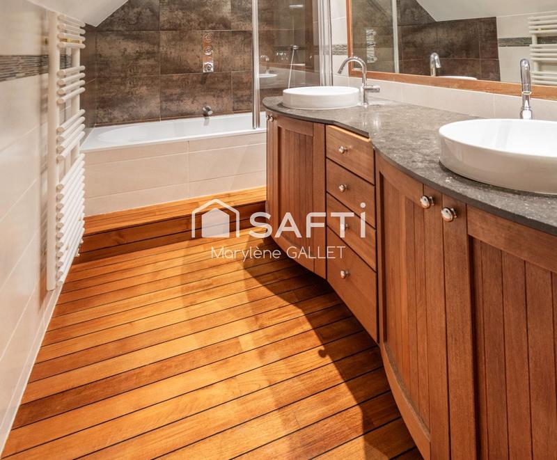 Maison - 164 m² - 6 pièces