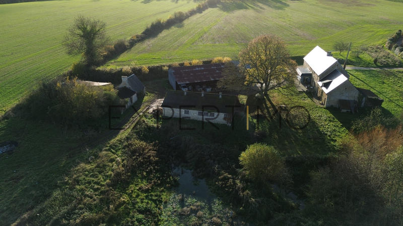 Maison - 230 m² - 9 pièces