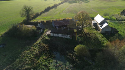 Maison - 230 m² - 9 pièces