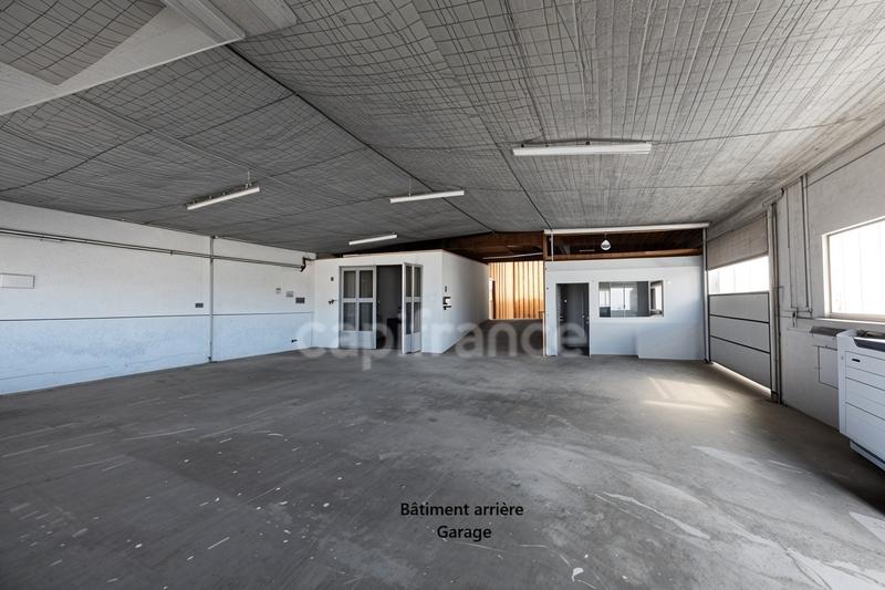 Local d'activité / Entrepôt - 544 m² - 20 pièces