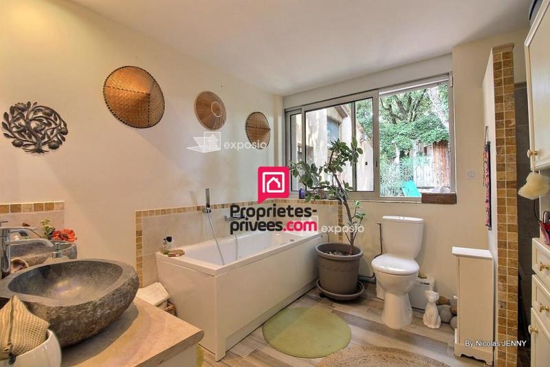 Maison - 227 m² - 6 pièces