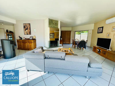 Maison - 166 m² - 7 pièces