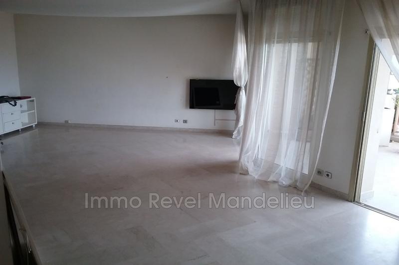 Appartement - 89 m² - 3 pièces