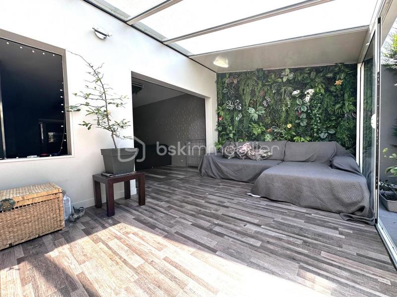 Maison - 227 m² - 7 pièces