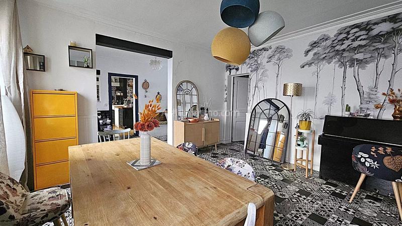 Maison - 205 m² - 7 pièces