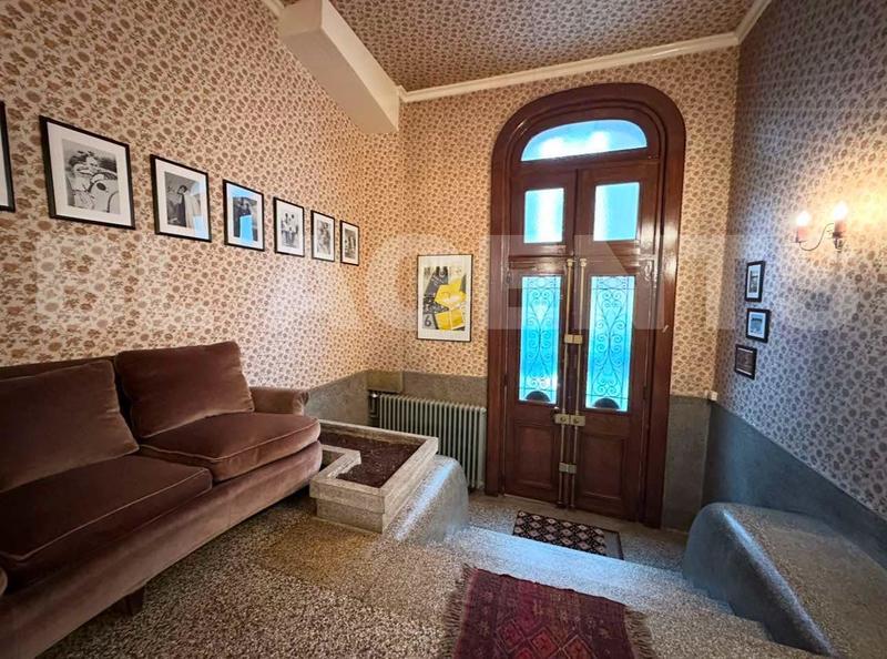 Maison - 309 m² - 12 pièces