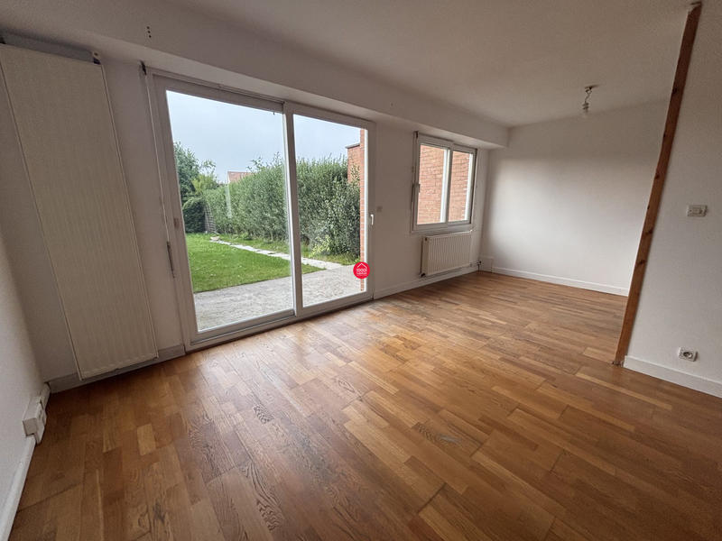 Maison - 93 m² - 5 pièces