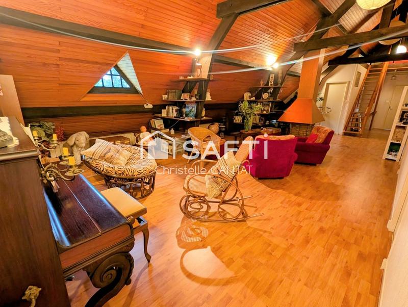 Maison - 263 m² - 7 pièces