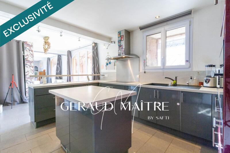 Maison - 168 m² - 10 pièces