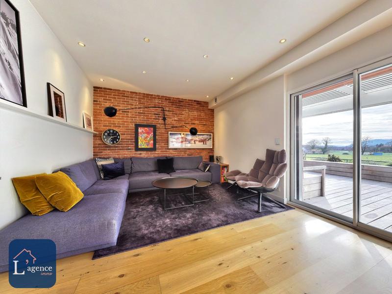 Appartement - 257 m² - 6 pièces