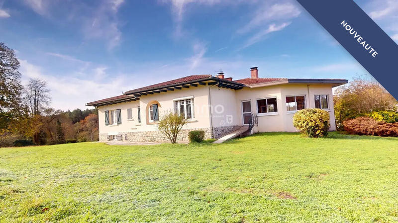 Demeure - 200 m² - 9 pièces