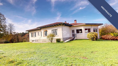 Demeure - 200 m² - 9 pièces