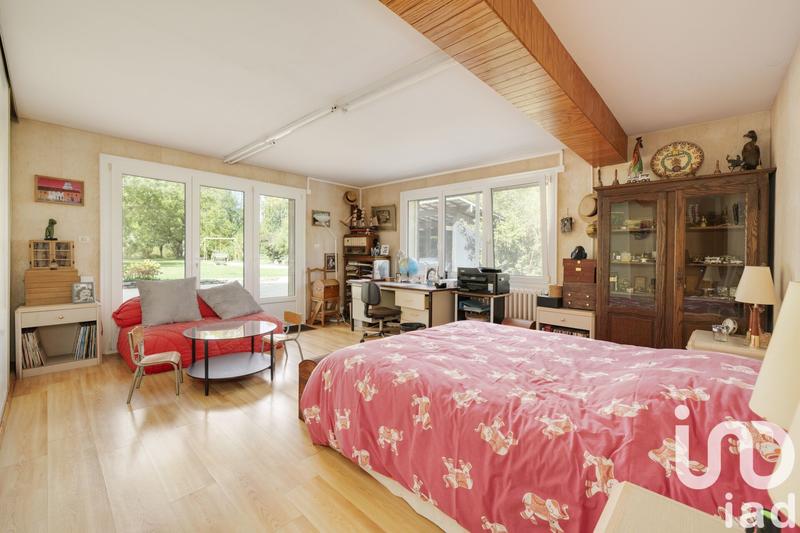 Maison - 286 m² - 9 pièces