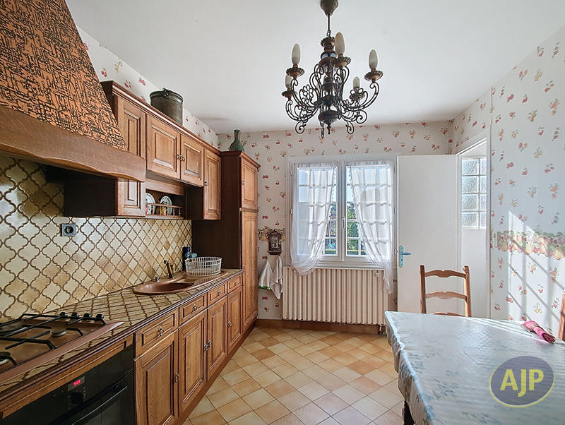 Maison - 140 m² - 7 pièces