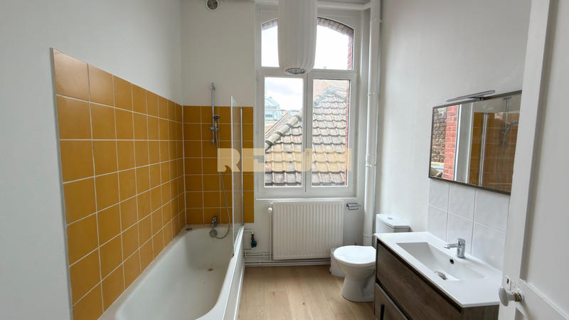Appartement - 84 m² - 3 pièces