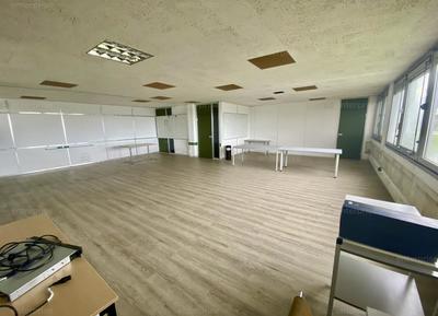 Bureau - 1 350 m²