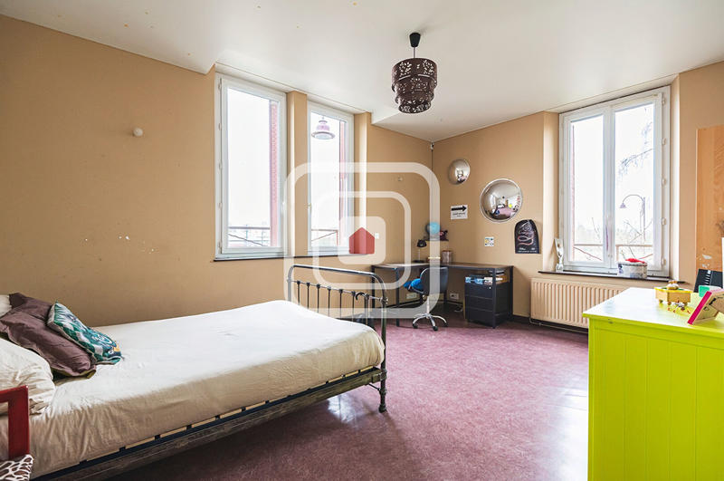 Maison - 159 m² - 7 pièces