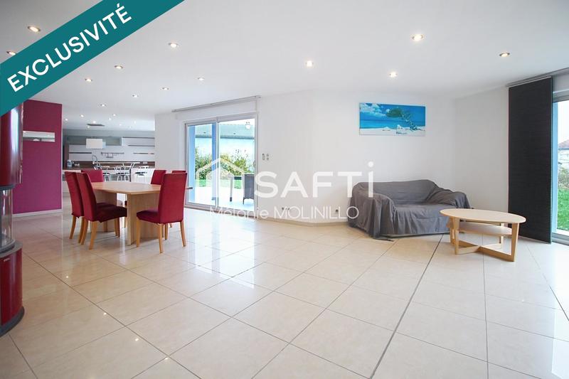 Maison - 260 m² - 12 pièces