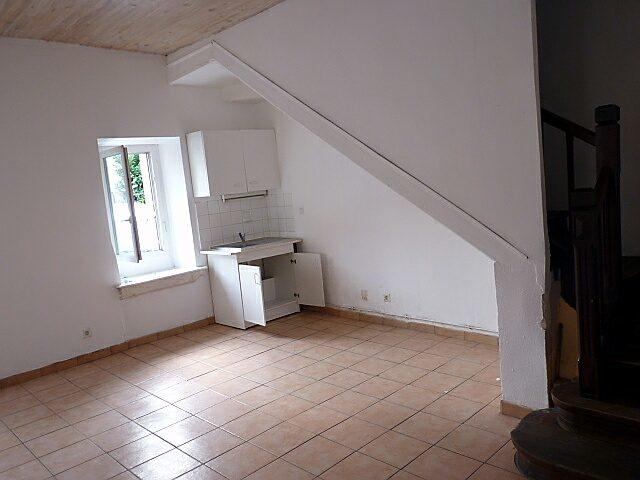 Maison traditionnelle - 3 m² - 4 pièces