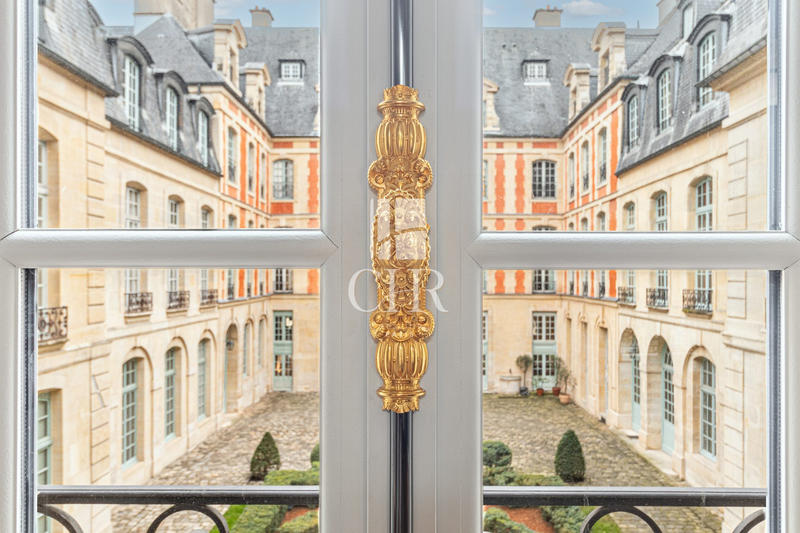 Appartement - 156 m² - 4 pièces