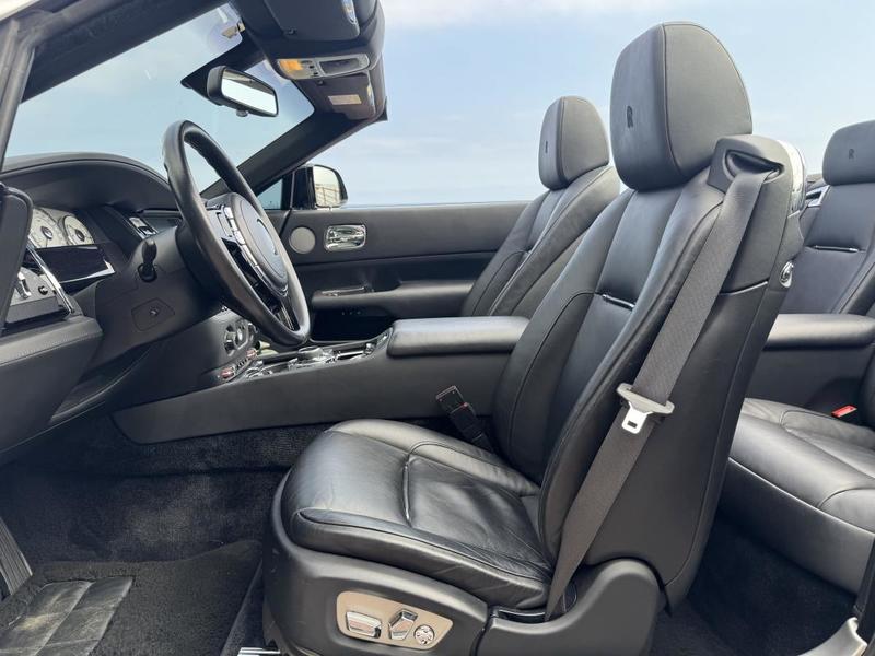 Rolls-Royce Dawn V12