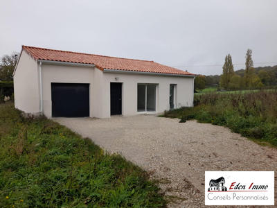 Maison - 90 m² - 5 pièces