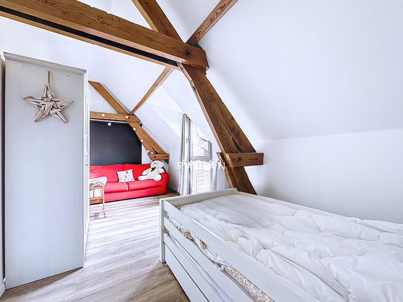 Maison - 212 m² - 5 pièces