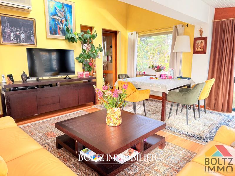 Villa - 199 m² - 8 pièces