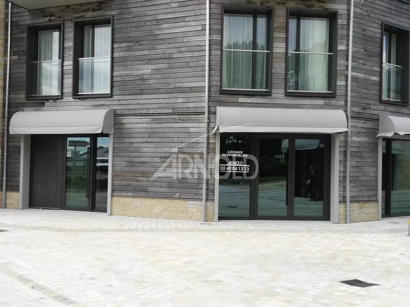 Local commercial - 136 m² - 1 pièce