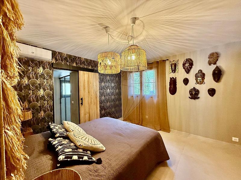 Propriété - 164 m² - 5 pièces