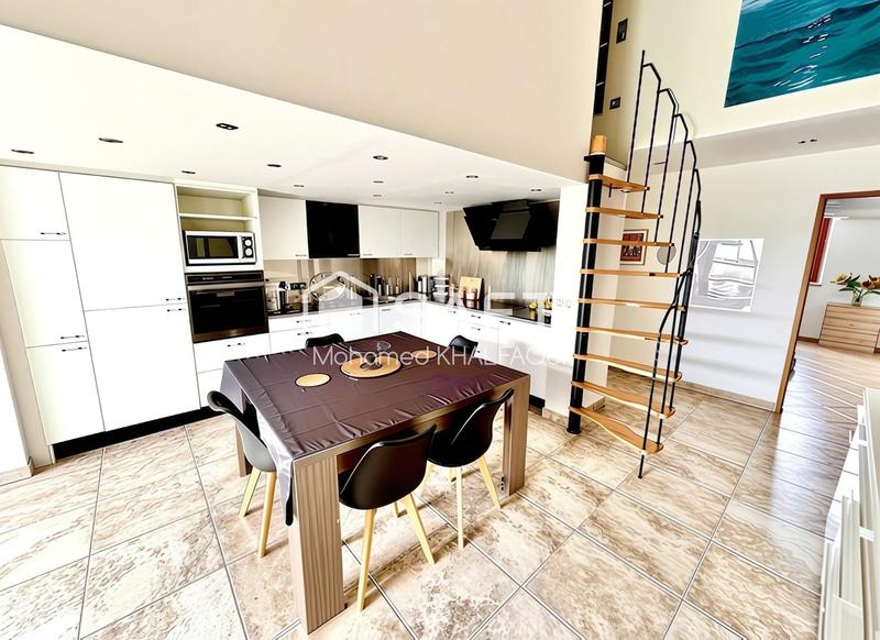 Appartement - 90 m² - 4 pièces