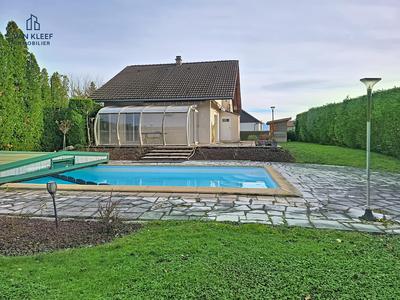 Maison traditionnelle - 94 m² - 4 pièces