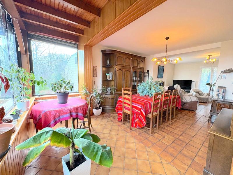 Maison - 227 m² - 8 pièces