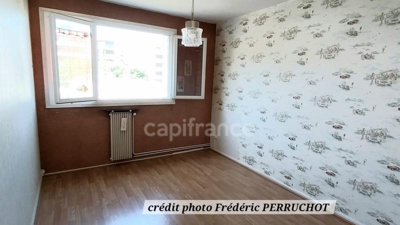 Appartement - 98 m² - 5 pièces