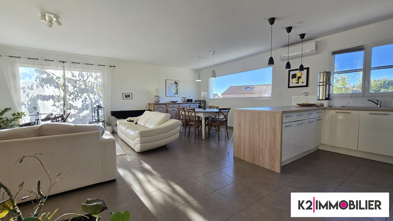 Maison - 104 m² - 5 pièces