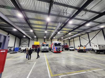 Local commercial - 1 641 m² - 2 pièces