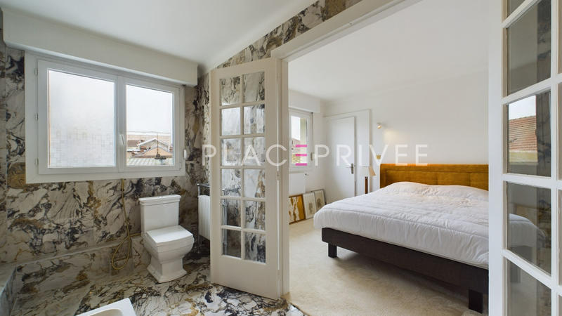 Appartement - 206 m² - 4 pièces